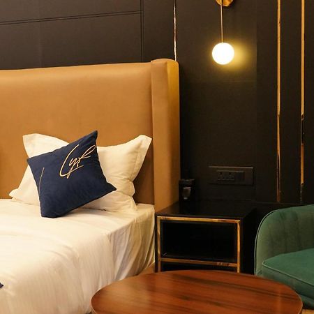 Aquila Grand Suites - Noida Sector 136 Eksteriør billede