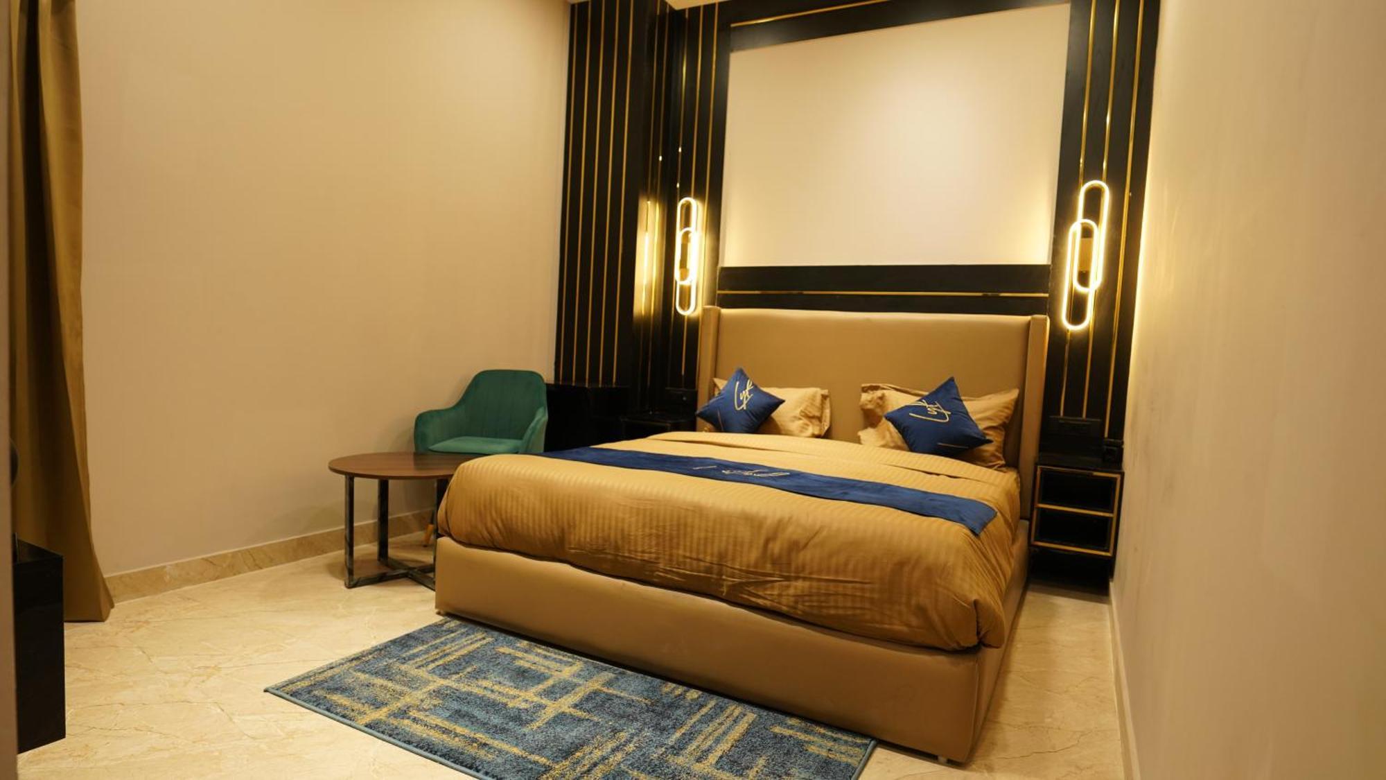 Aquila Grand Suites - Noida Sector 136 Eksteriør billede