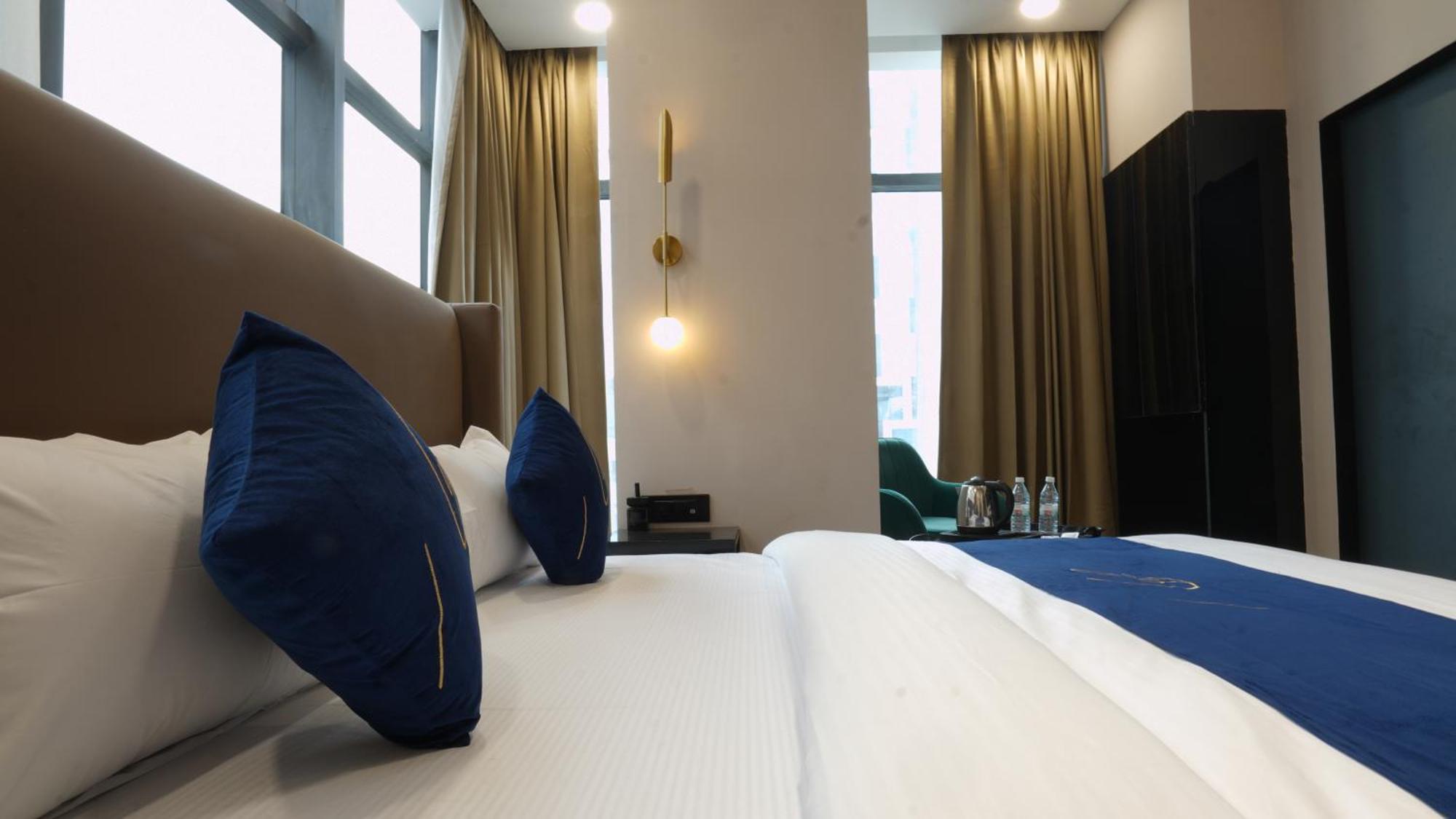 Aquila Grand Suites - Noida Sector 136 Eksteriør billede