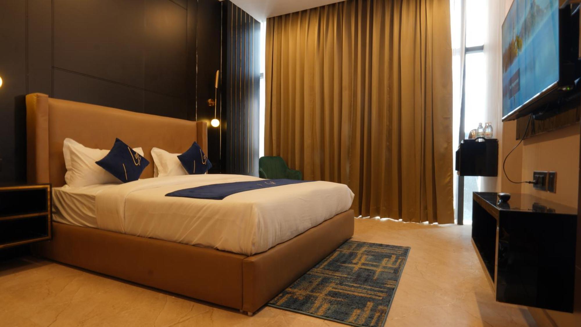 Aquila Grand Suites - Noida Sector 136 Eksteriør billede