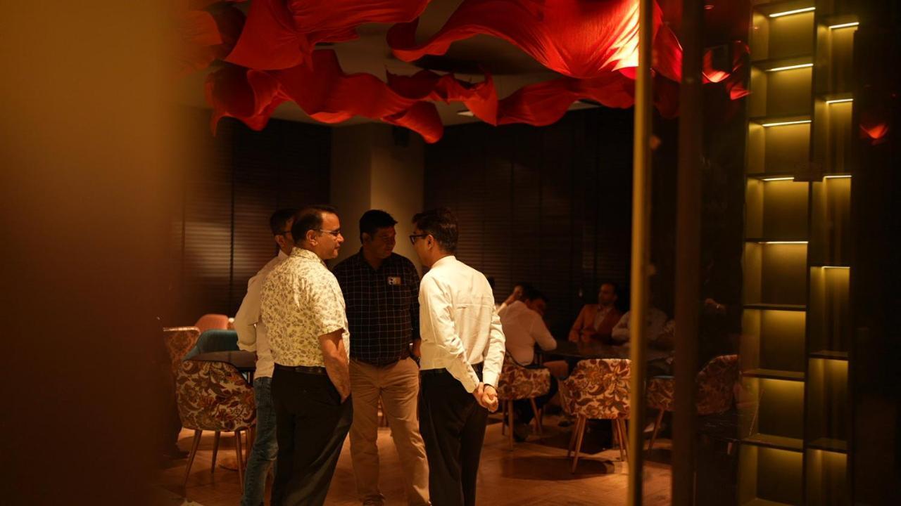 Aquila Grand Suites - Noida Sector 136 Eksteriør billede